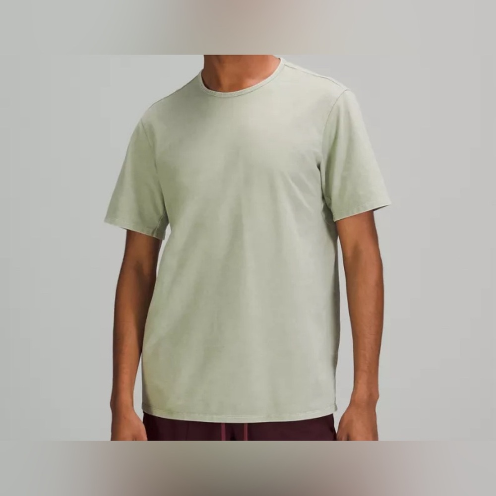 Lululemon Commission Short-Sleeve T-Shirt
*Wash